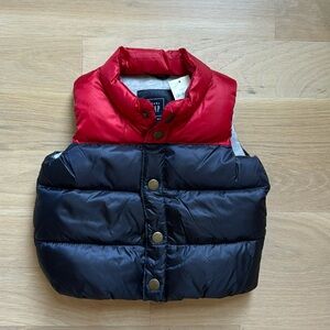 🆕 Gap Baby Boys’ Navy & Red Puffer Vest ** NWT ** Size 6-12 months